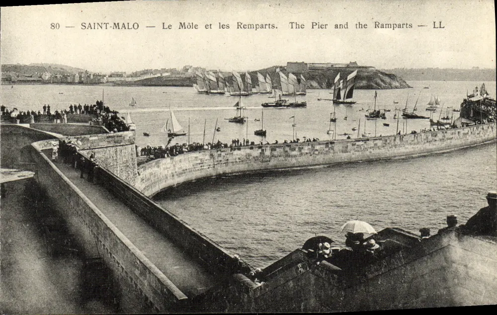 Saint-Malo — Der Môle und die Mauern — LL - Vorderseite