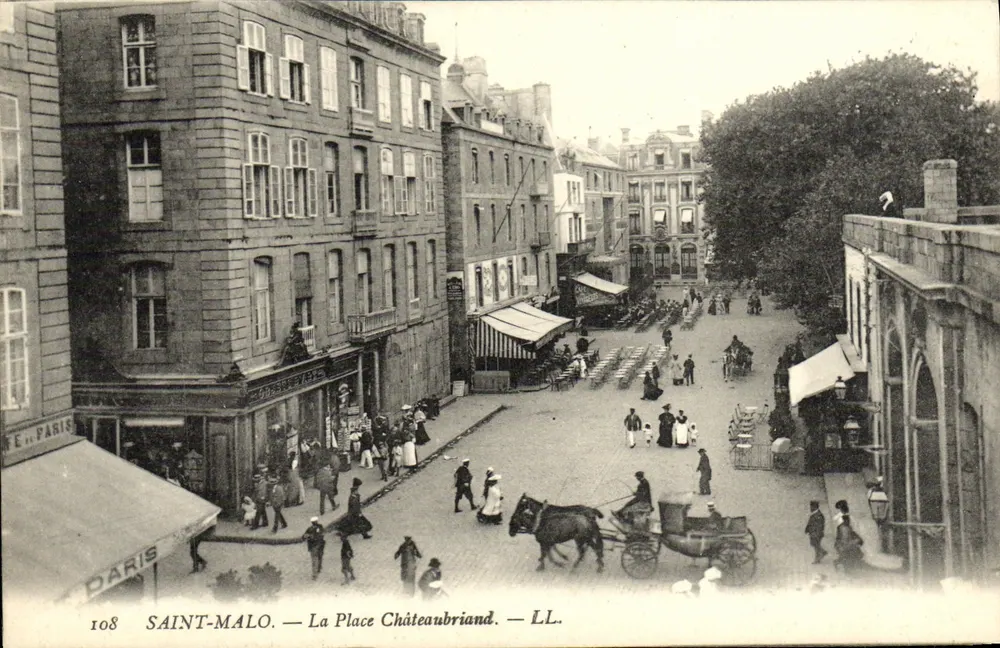 Saint-Malo — Die Place Châteaubriand — LL. - Vorderseite