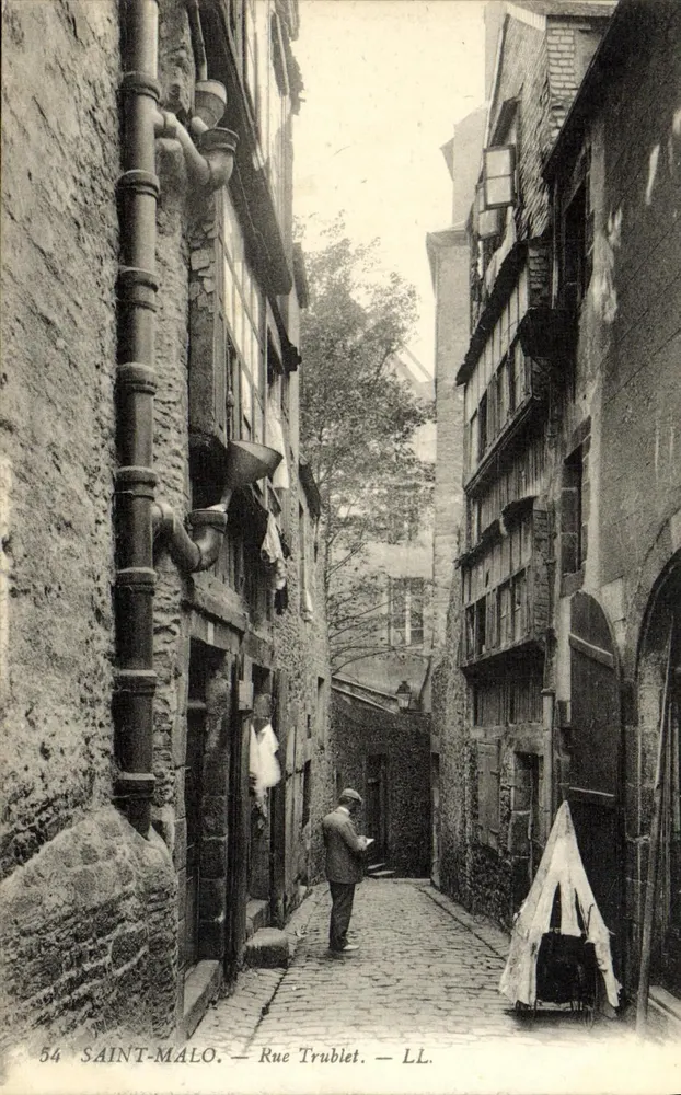 Saint-Malo — Rue Trublet — LL - Frente
