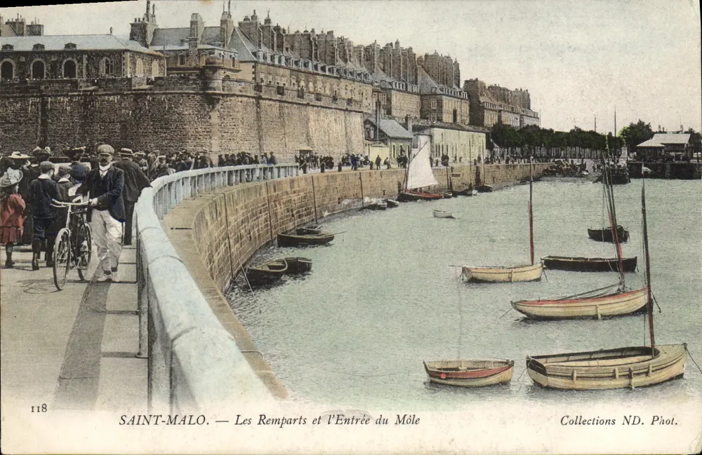 SAINT-MALO — Die Mauern und der Eingang zum Môle — Collections ND. Phot. n°118 - Vorderseite