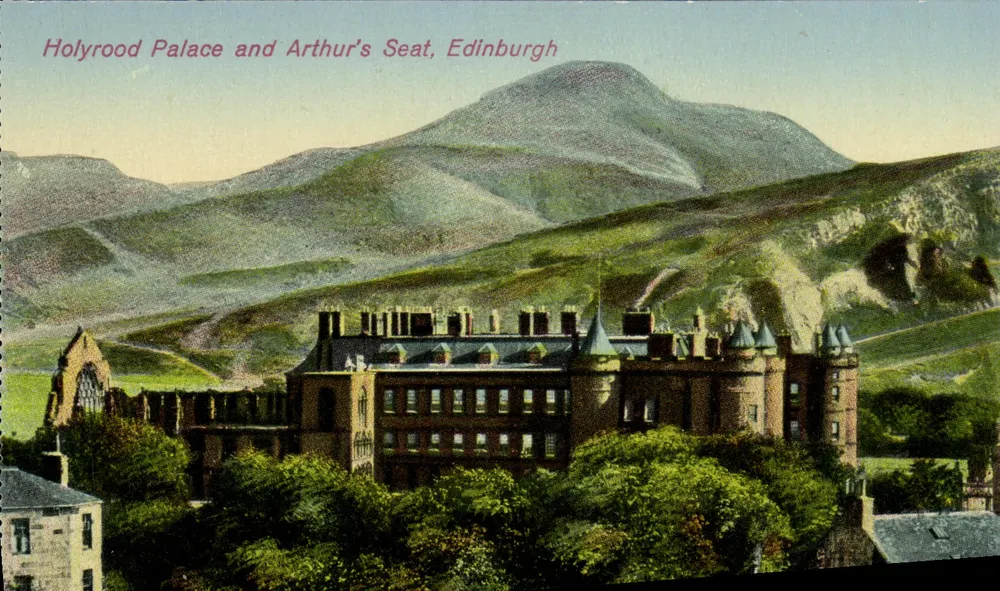 Schloss Holyrood und Arthur's Seat, Edinburgh — Panoramablick — unbekannter Verlag - Vorderseite