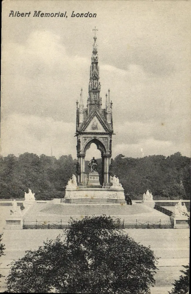 Memorial de Albert, Londres — vista do monumento vitoriano com estátuas e fundo arborizado - Frente