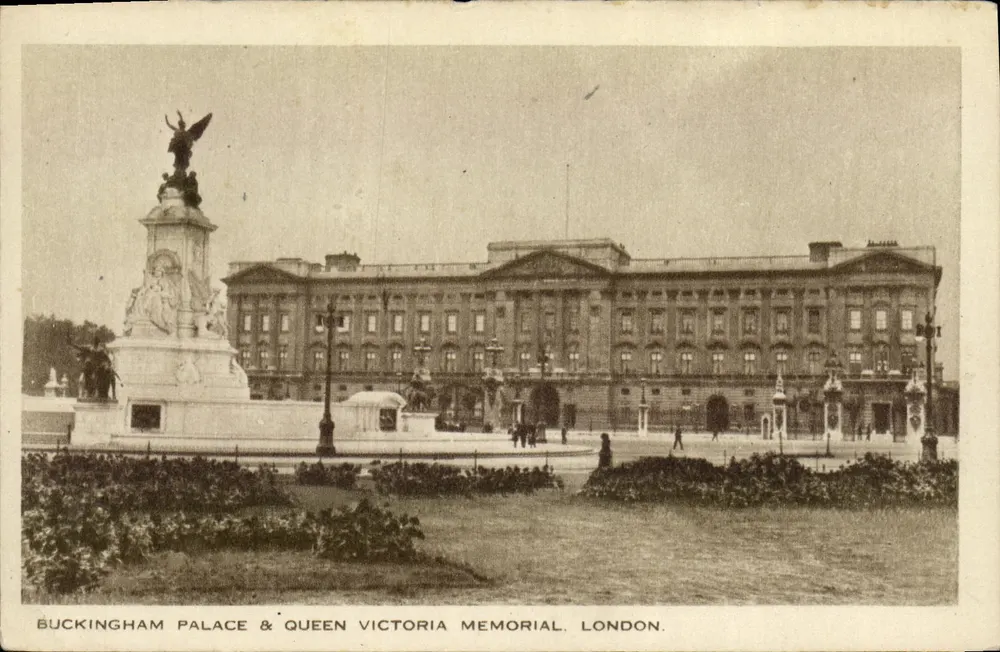 Buckingham Palace & Queen Victoria Memorial — London — Verlag D.F. & S. London - Vorderseite