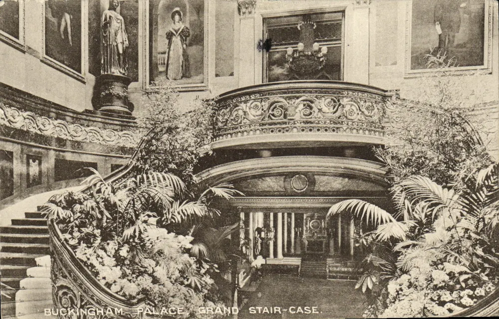 Buckingham Palace — Grand Staircase — Published by J. M. Coryton & Co. - Vorderseite