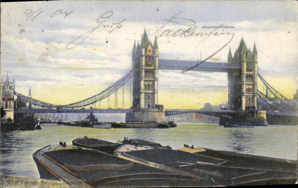 Tower Bridge, Londres — vista do Tâmisa com barcos — editor Hunt's Series, n° S8000 - Frente