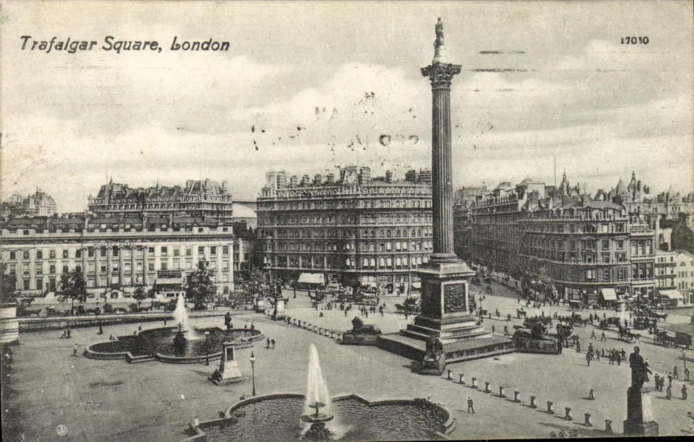 Trafalgar Square, Londres — vista panorâmica com coluna e fontes — série Valentine's Series - Frente