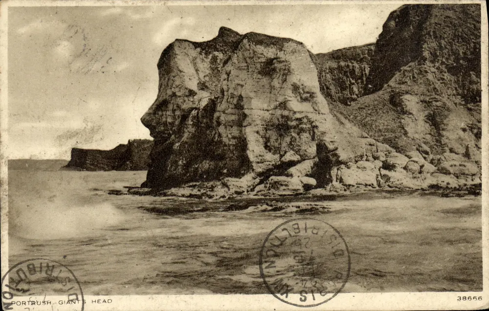 Portrush - Giants Head — editor Distributio, n° 38666 - Frente
