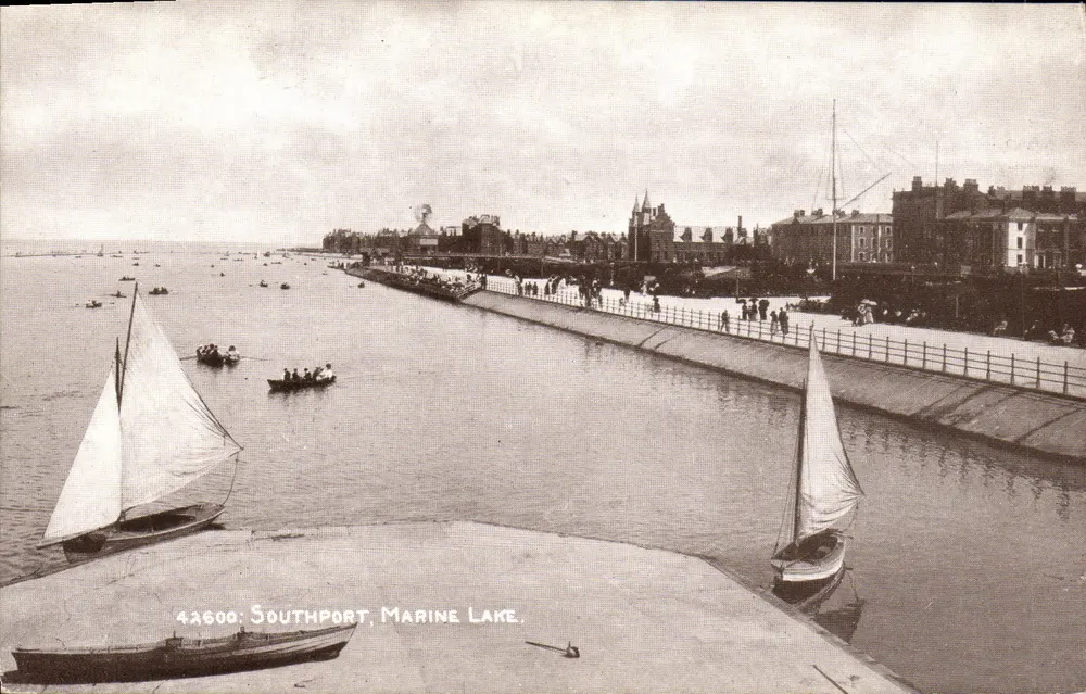 Southport, Lago Marítimo — vista del lago con veleros y paseo — Serie Sépiatone, n° 42600 - Anverso