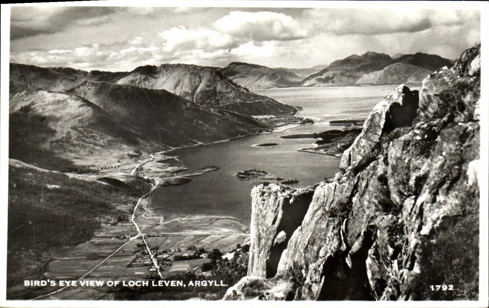 Luftbild von Loch Leven, Argyll — Verlag J. White, Nr. 1792 - Vorderseite