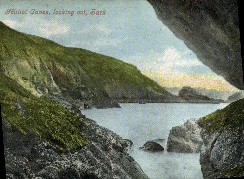 Cavernas de Gouliot, olhando para fora, Sark — Série Valentine - Frente