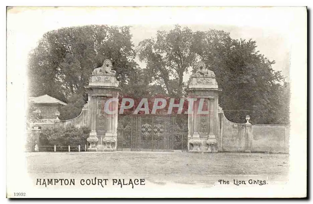 Palácio de Hampton Court — Portas dos Leões — série Hillman, n° 12032 - Frente