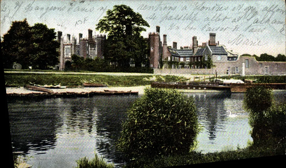 Château de Gondreville — vue sur le canal avec bateau et cygnes — G. Smith, Photographe, Stroud Green Road, N. - Frente