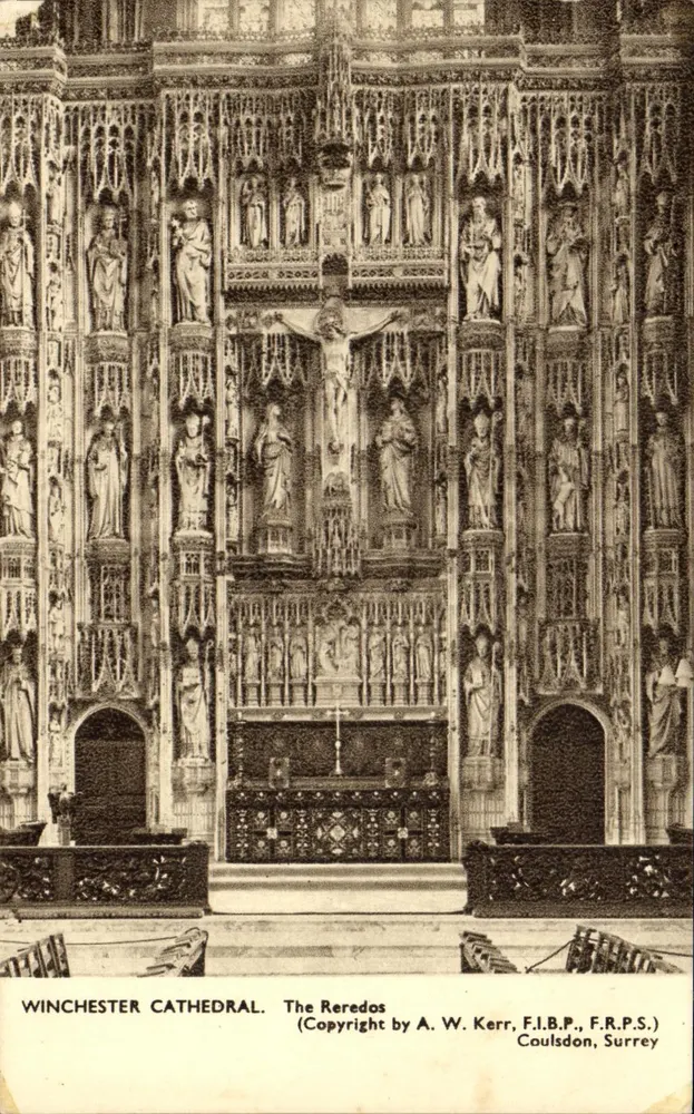 Katedra w Winchesterze — Reredos — Copyright by A. W. Kerr, F.I.B.P., F.R.P.S., Coulsdon, Surrey - Awers