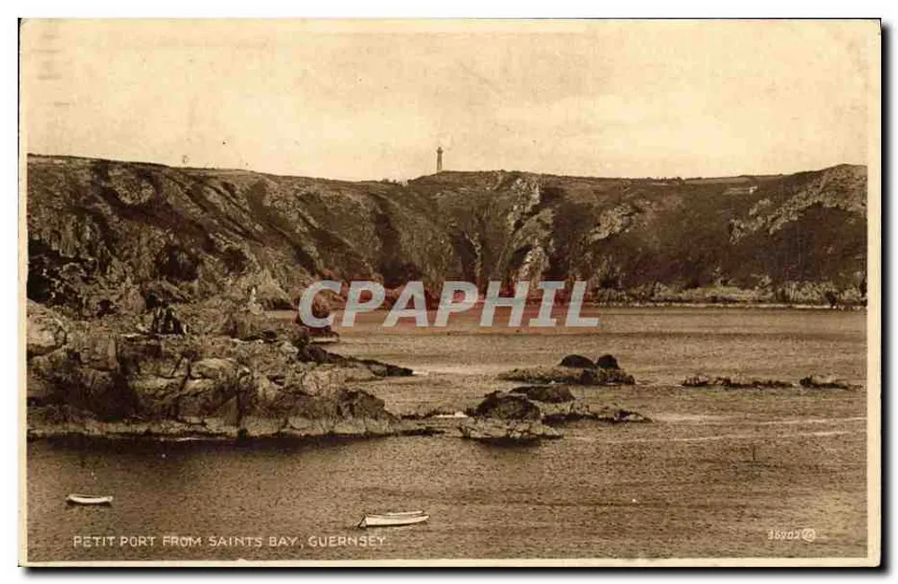 Petit Port da Baía dos Santos, Guernsey — vista da baía com farol e pequenos barcos — série 'Photogravure' n°36202 - Frente