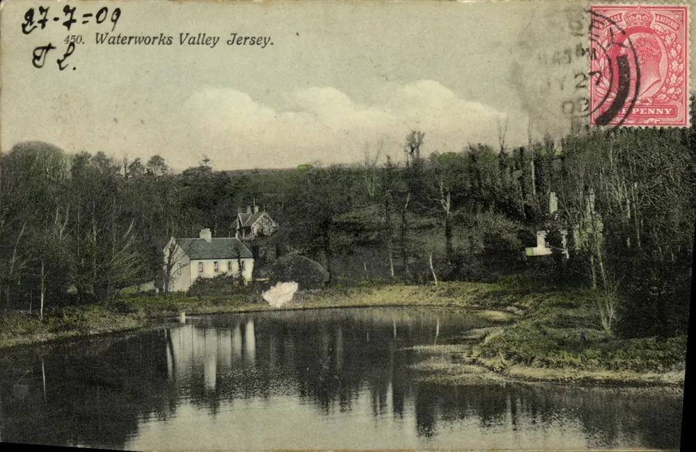 Waterworks Valley Jersey — vue d'un lac avec maison au bord, éditeur Albert Smith, n° 450 - Frente