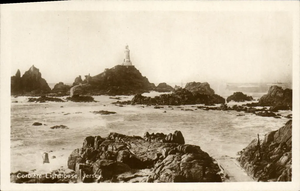 Farol de Corbière, Jersey — vista costeira rochosa — editor não identificado - Frente