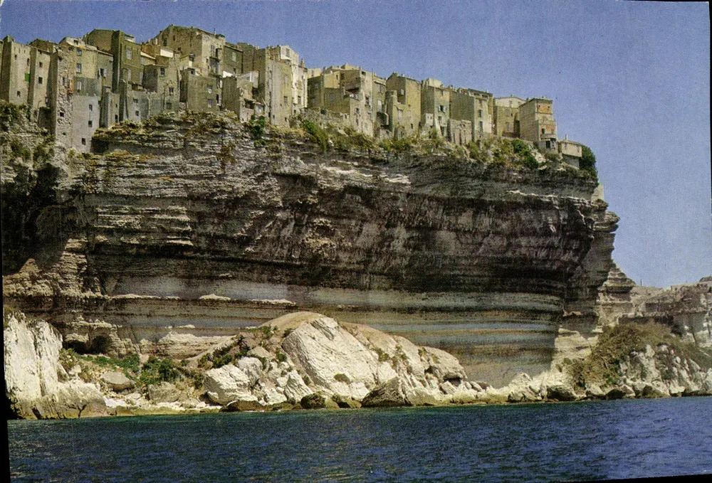Korsika. Die Klippe von Bonifacio — Foto des Pont de Lodi — Éditions Fronval, Imprimerie Kapp - Vorderseite