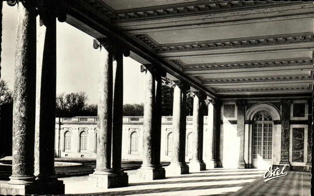 Grand Trianon - O Péristilo — Editor Estel, n°3429 - Frente