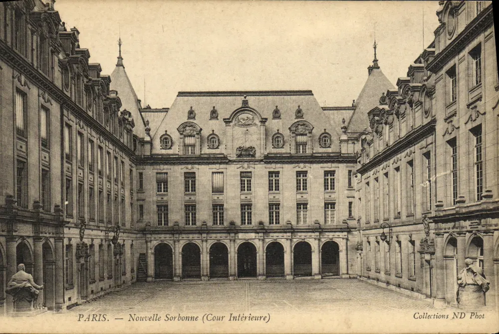 Paris — Nova Sorbonne (Cour Intérieure) — Coleções ND Phot - Frente