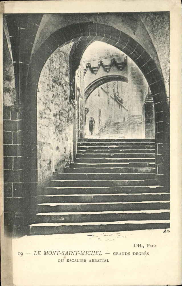 Monte Saint-Michel — Grandi scalini o scalinata abbatiale — L'H., Parigi, n°19 - Recto