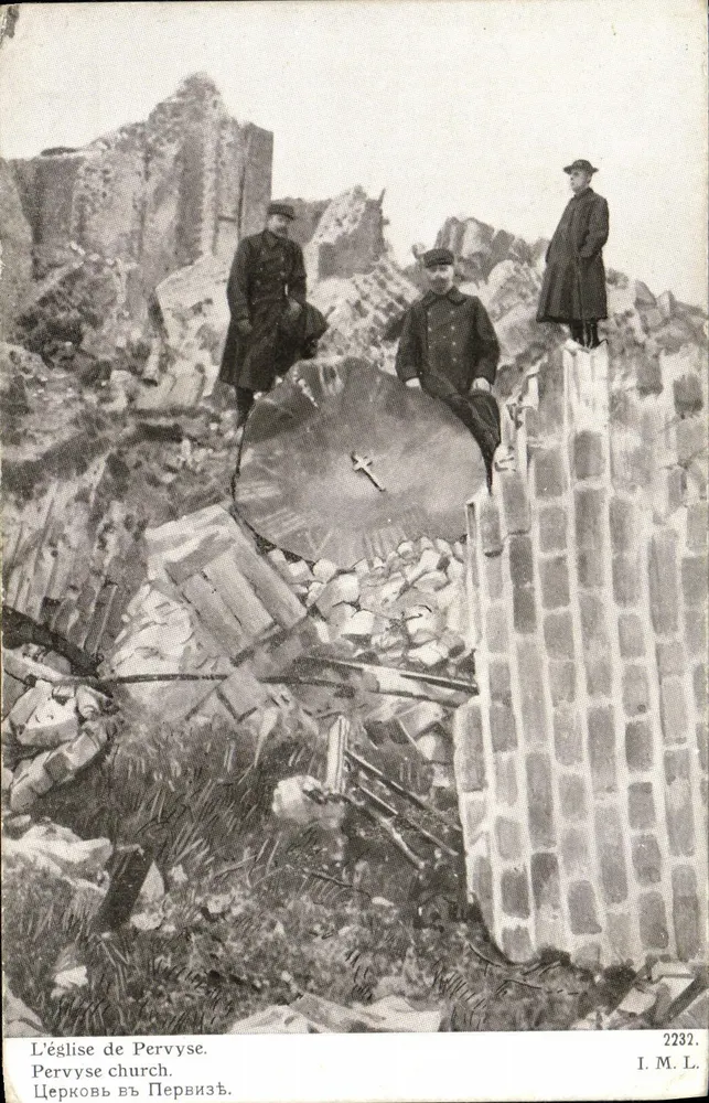 Igreja de Pervyse — ruínas após destruição — I. M. L. n° 2232 - Frente