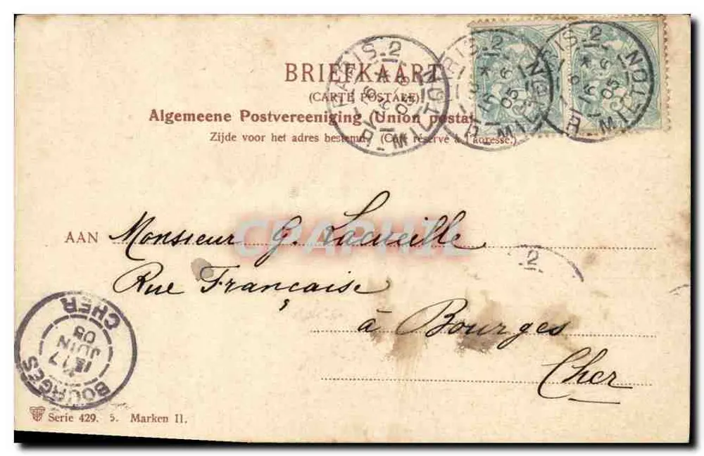 Mulheres e criança diante de uma casa de madeira — editor Algemeene Postvereeniging, série 429 - Verso