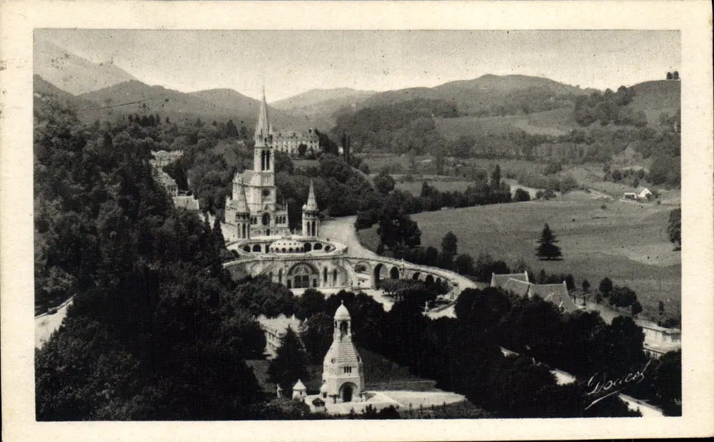 Lourdes — O Castelo-Forte e o Museu Pireneen — Ed. P. Douces - Frente