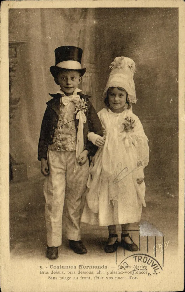 Casais Jovens — Trajes Normandos — Gaby, n°5 - Frente