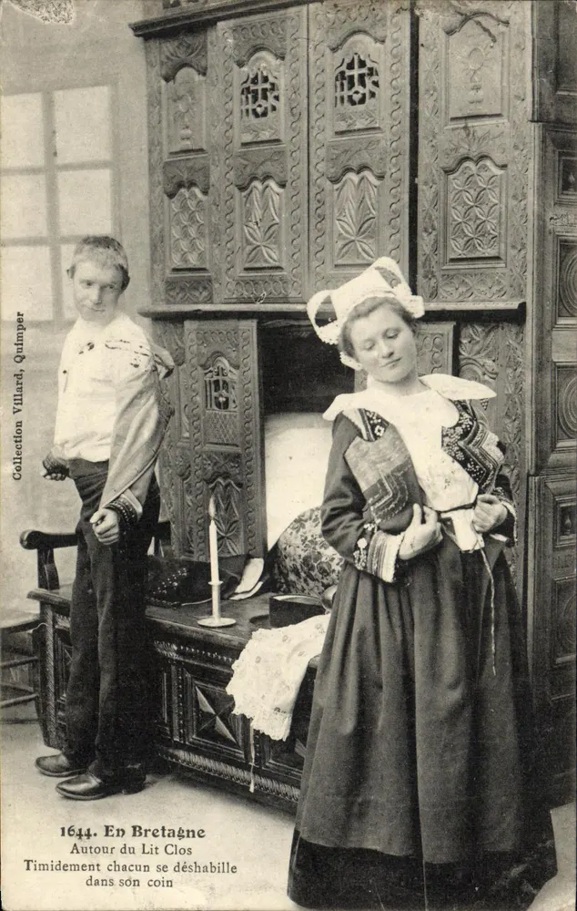 In der Bretagne — Um das Hochbett — Sammlung Villard, Quimper - Vorderseite