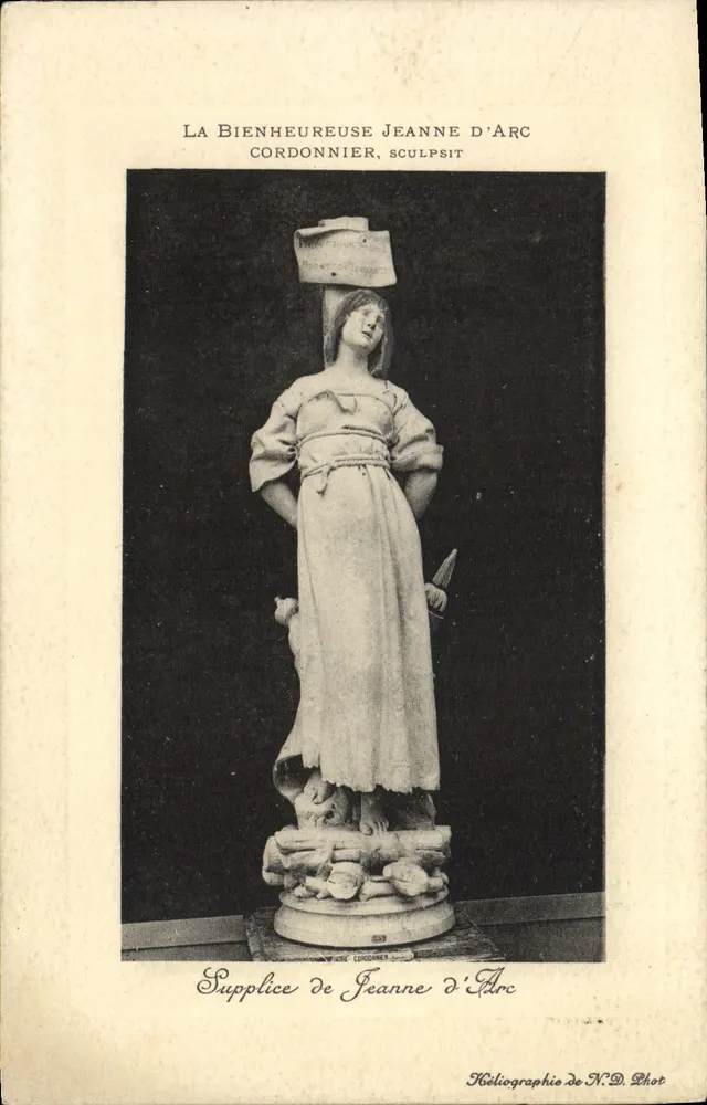 Das Martyrium der Jeanne d'Arc — gemeißelte Statue von Jeanne Cordonnier — Héliographie N.D. Phot - Vorderseite