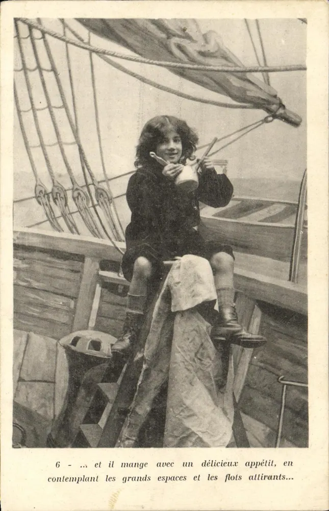 Criança comendo a bordo de um navio — série 6 — editor não visível - Frente