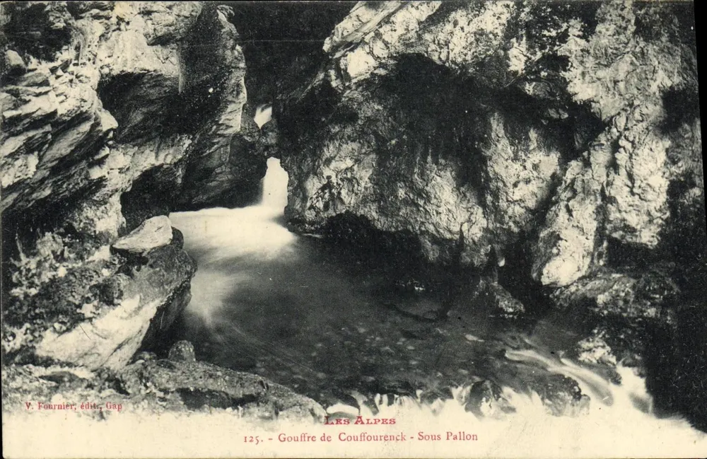 Gouffre de Couffourcenck - Sob Pallon — Alpes — V. Fournier, editor Gap, n° 125 - Frente
