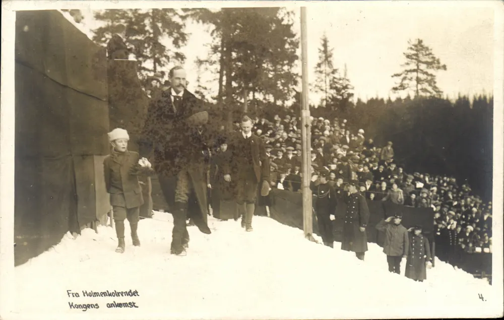 Holmenkollen — Ankunft des Königs — Verlag: Eneret & Kristiansand, Nr. 14 - Vorderseite