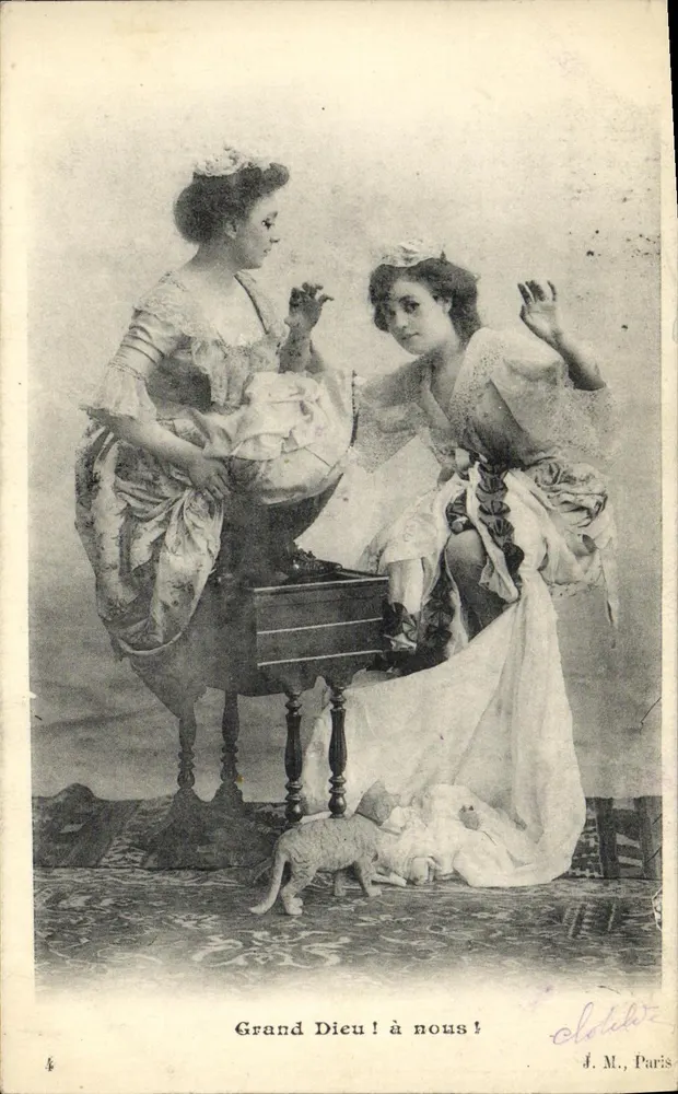 Duas mulheres em cena — cena de teatro — J. M., Paris, n°4 - Frente