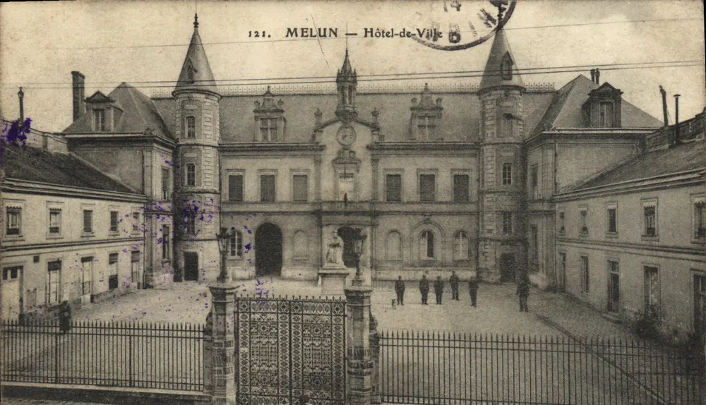Melun — Hotel-de-Ville — editor desconhecido, n° 121 - Frente