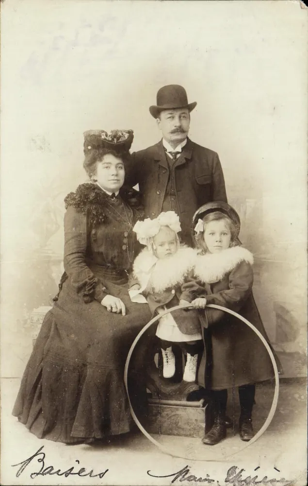 Familie Barbers — Fotostudio — Paris - Vorderseite