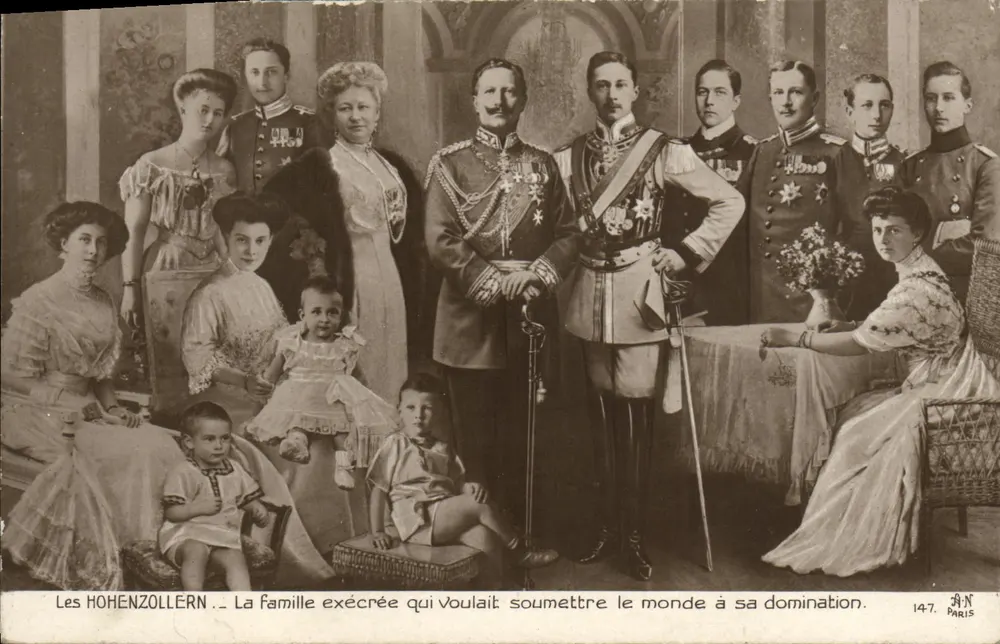Die Hohenzollern — Die verhasste Familie, die die Welt ihrer Herrschaft unterwerfen wollte — F. Royer, Paris, Nr. 147 - Vorderseite
