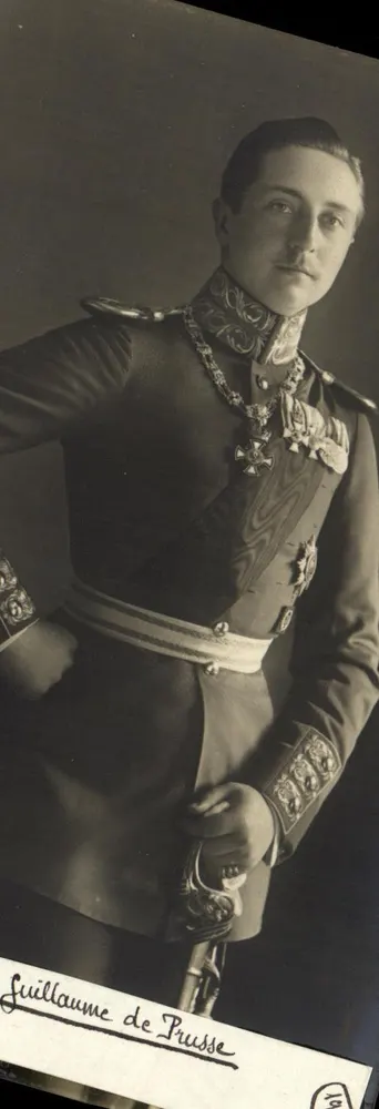 Guilherme da Prússia — retrato em uniforme — editor desconhecido - Frente