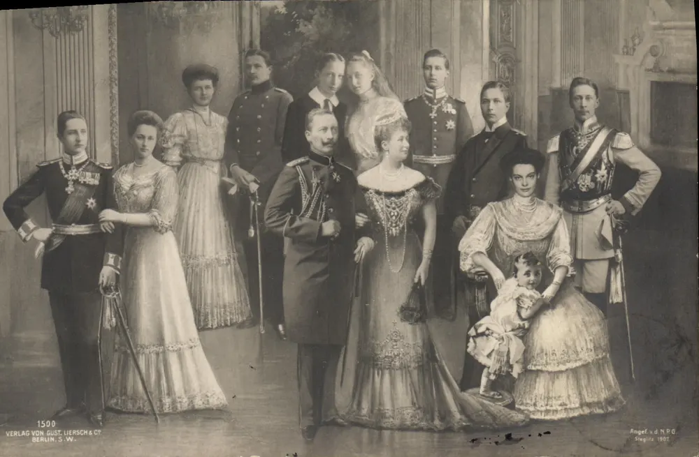Família imperial russa — retrato oficial — Verlag von Gust. Liersch & C°, Berlin S.W., n°1500 - Frente