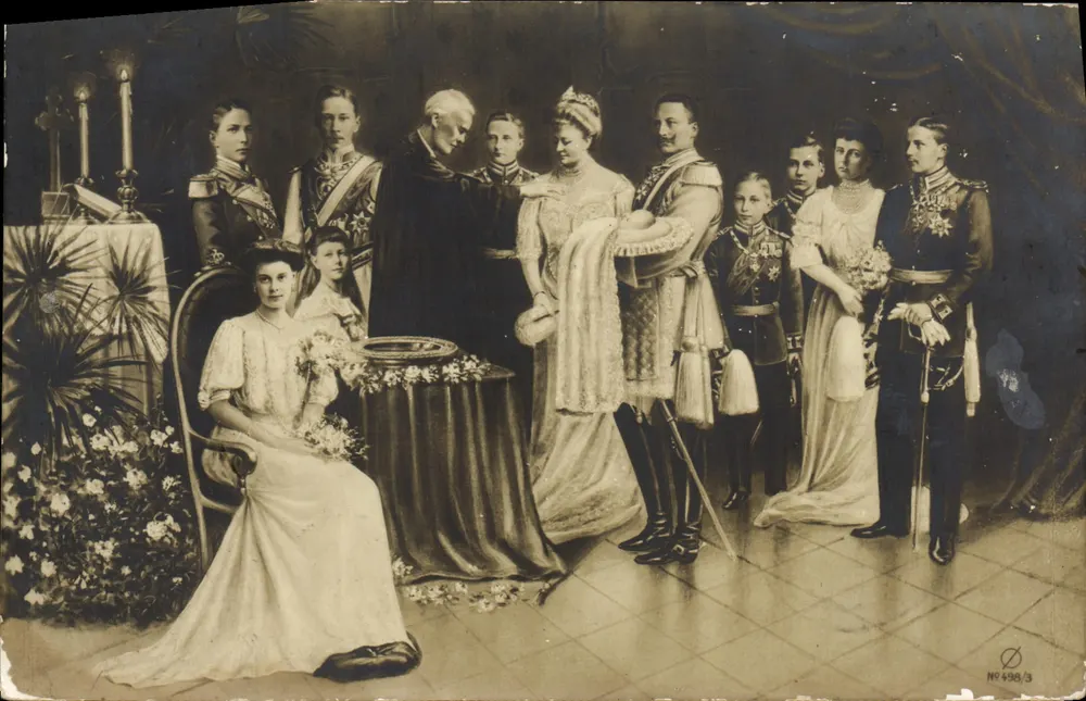 Família imperial russa — cerimônia religiosa — editor desconhecido, n° 496/3 - Frente