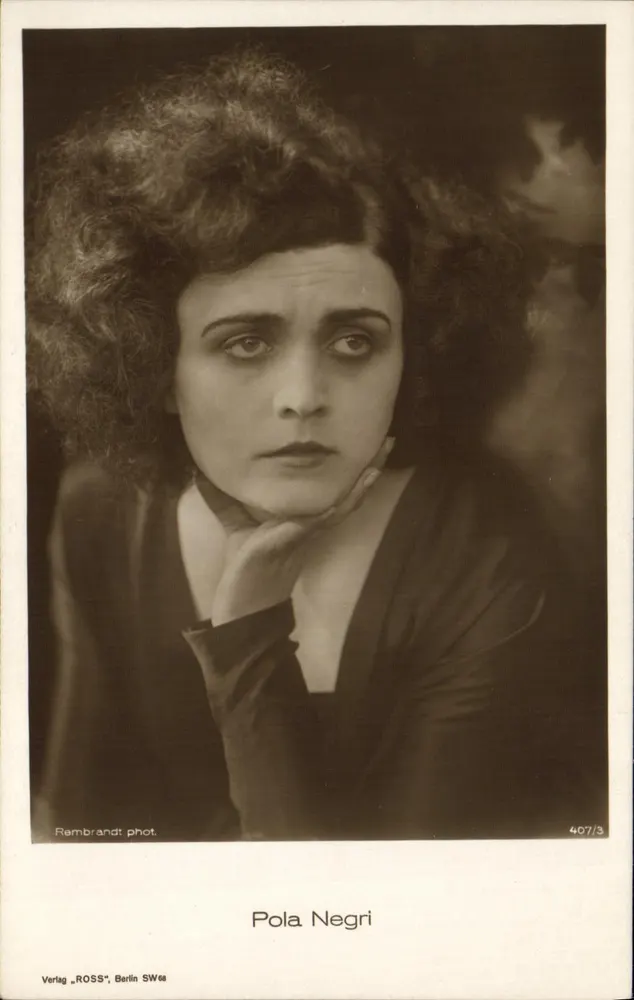 Pola Negri — retrato — Verlag „ROSS“, Berlim SWes, n° 407/3 - Frente