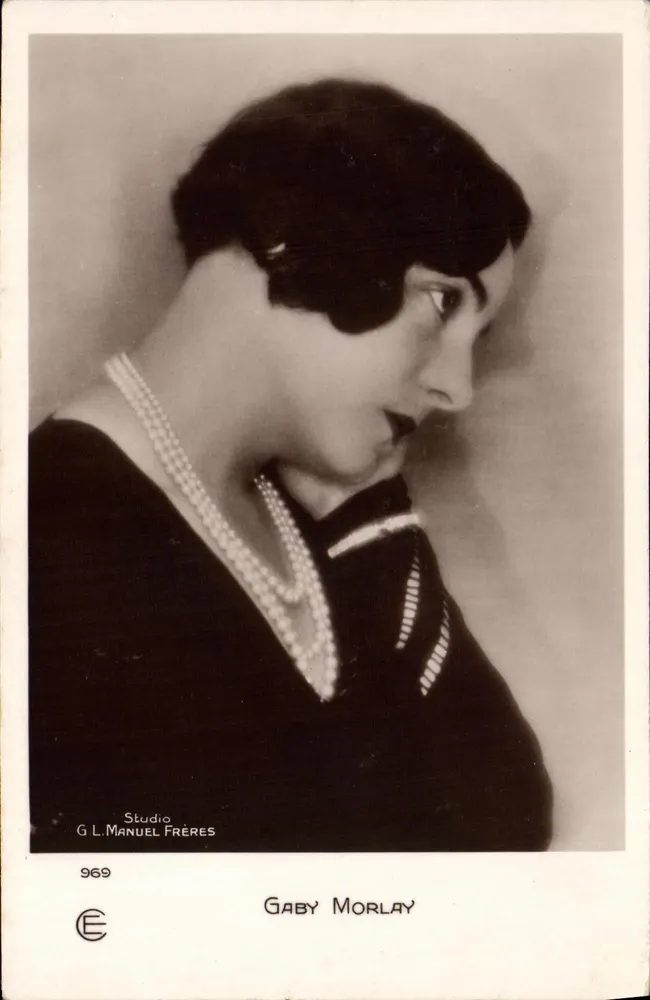 Gaby Morlay — retrato de busto — Studio G. L. Manuel Frères, n° 969 - Frente
