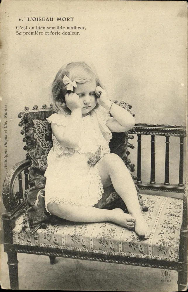 Trauriges Mädchen — DER TOTE VOGEL — Héliotypie Dugas et Cie, Nantes - Vorderseite