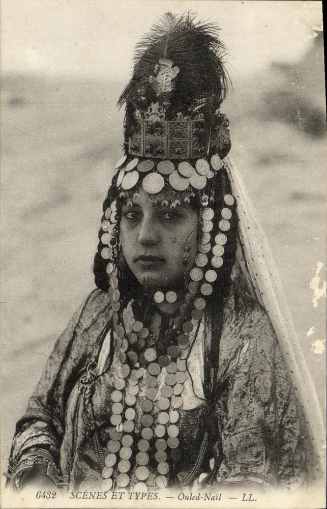 Femme Ouled-Nail — Scènes et Types — LL. n°6432 - Vorderseite