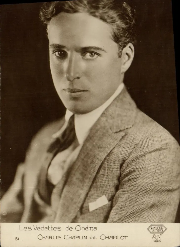 Charlie Chaplin chamado Charlot — As Estrelas do Cinema — A.N. Paris, n°61 - Frente