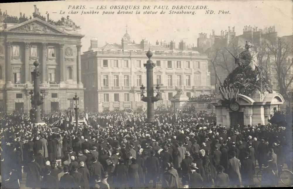 Paris — Die Trauerfeier von Paul Deroulede — ND. Phot. - Vorderseite