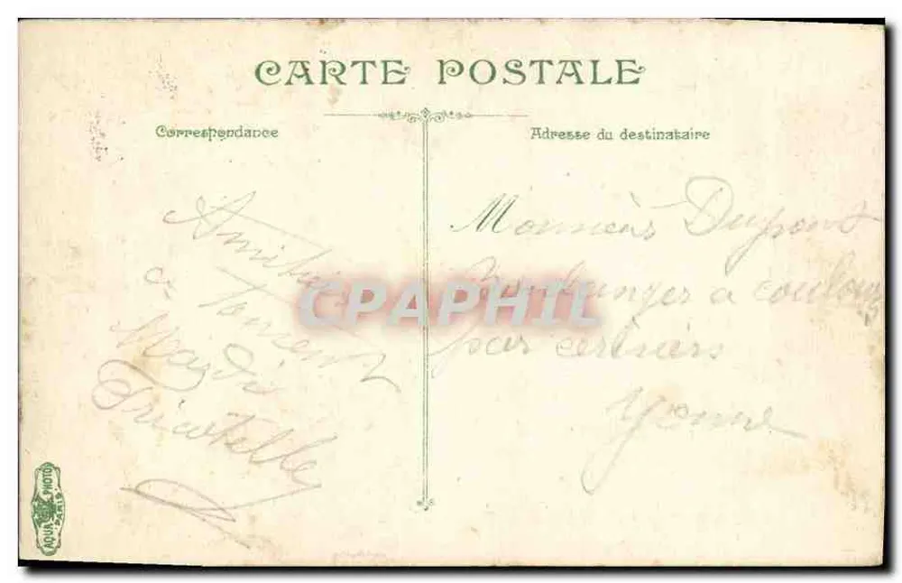 Ankunft in Troyes — Szene am Bahnhof mit Reisenden — Verlag L.V.&C. Nr. 3443 - Rückseite