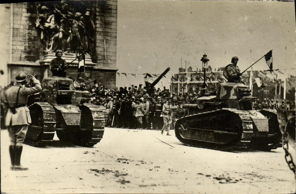 Panzerparade in Paris — n° 13 - Vorderseite