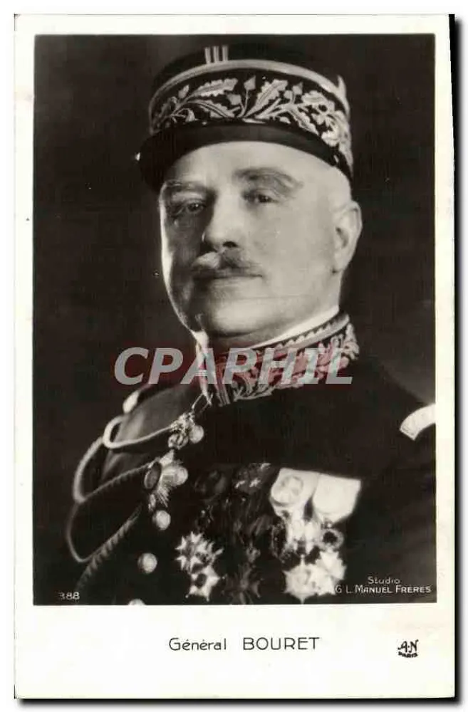Geral Bouret — retrato militar — Studio G. L. Manuel Frères - Frente