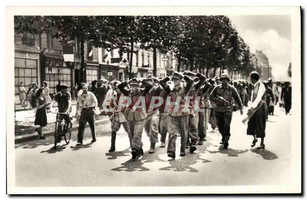 Befreiung von Paris — Gefangene Soldaten — Foto A. Piscoche - Vorderseite